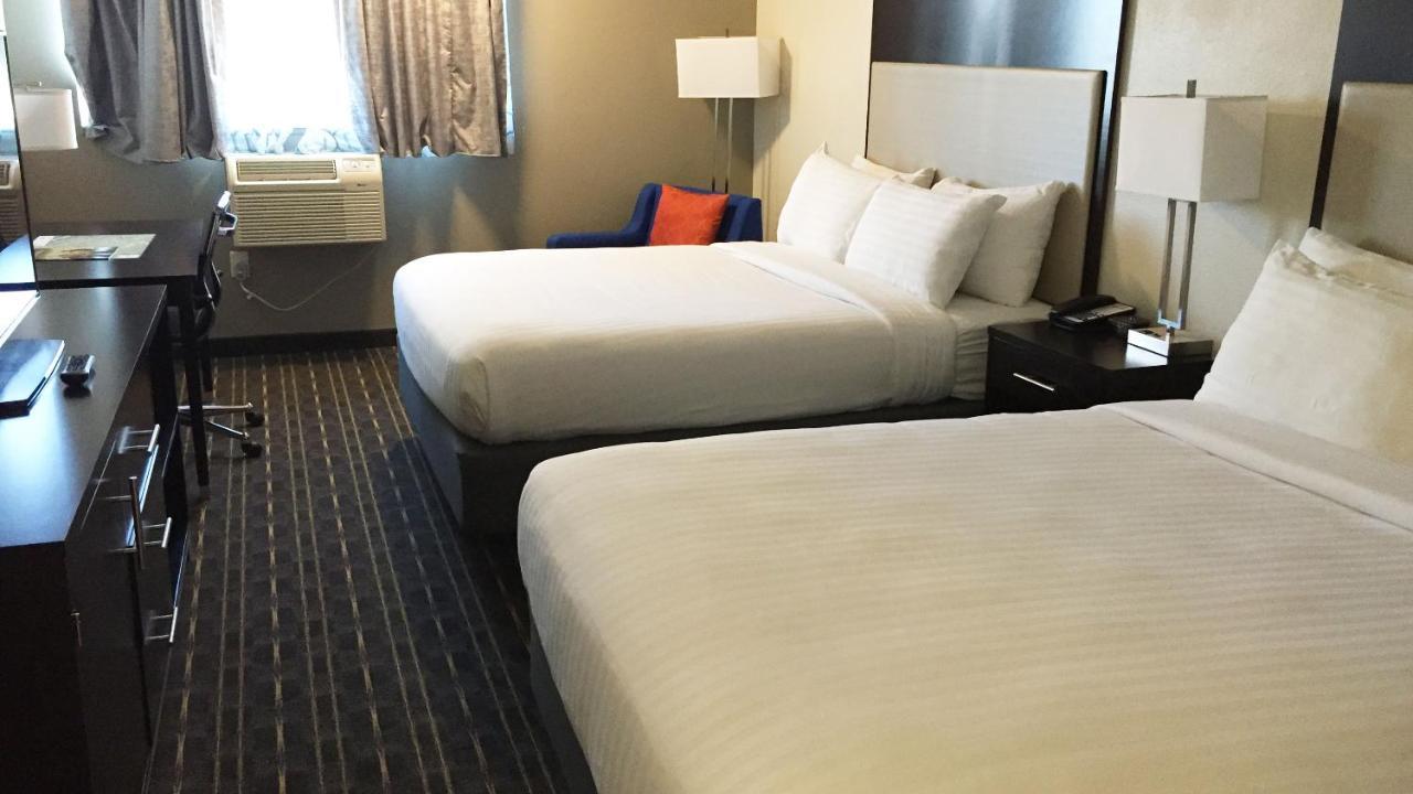 Comfort Inn & Suites Tigard Near Washington Square Bagian luar foto